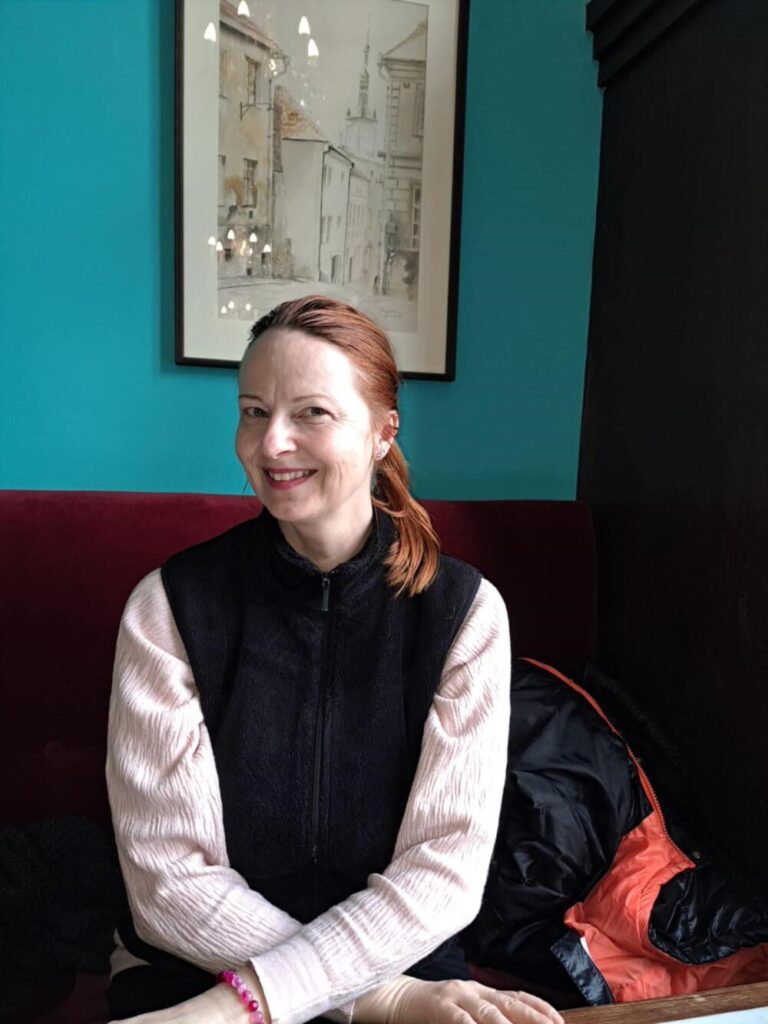 Reference na kurz angličtiny jazykové školy Top English, lektorky Ivany Bártkové. Zuzana Knobová říká: Vynikající kurz. Iva umí opravdu nadchnout k učení, což je pro mě velmi prospěšné. Díky aplikaci na slovíčka se učím dokonce více než kdy předtím a moc ráda.