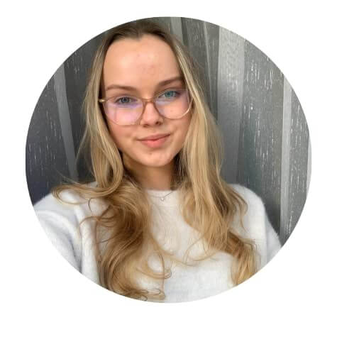 Reference na kurz angličtiny jazykové školy Top English, lektorky Ivany Bártkové. Kateřina Šromová říká: Kurz TOP ENGLISH studuji již čtvrtým rokem a mohu ho hodnotit jen kladně. Lektorka Ivča je vždy perfektně připravená, ochotná s čímkoli poradit a navíc do lekcí vždy vnese nadšení, které je opravdu nakažlivé! Od dětství jsem vyzkoušela již 3 kurzy zaměřené na výuku angličtiny a s TOP ENGLISH zaznamenávám největší výsledky!